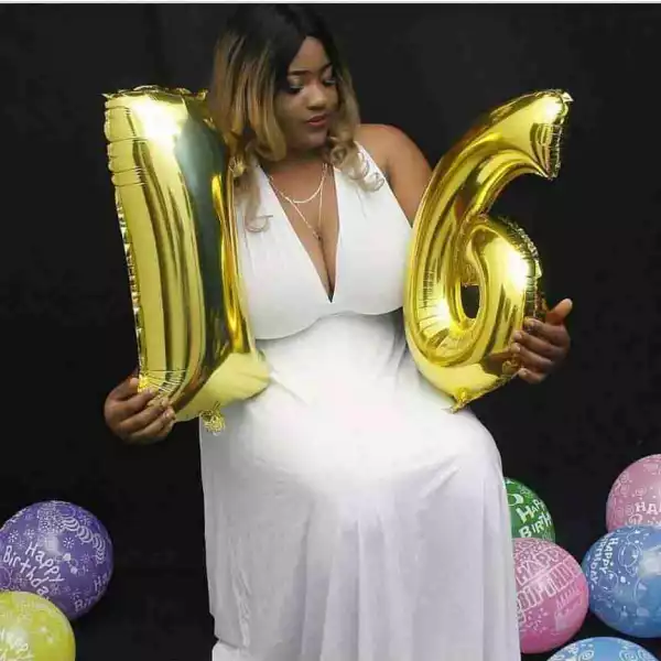 Busty Lady Celebrates Her "16th" Birthday. See Funny Reactions (Photos)